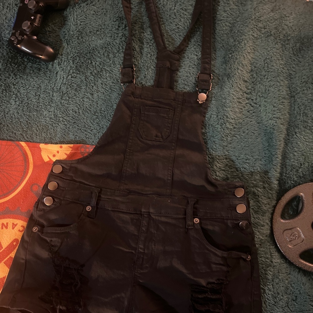 Overall shorts